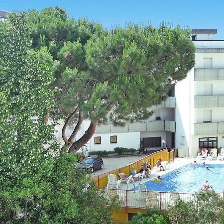 Apartment In Rosolina Mare With A Shared Pool ภายนอก รูปภาพ