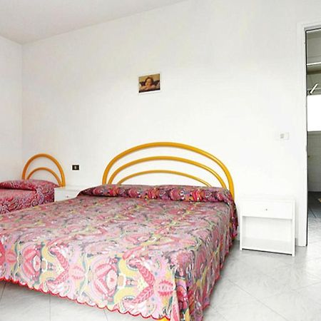 Apartment In Rosolina Mare With A Shared Pool ภายนอก รูปภาพ