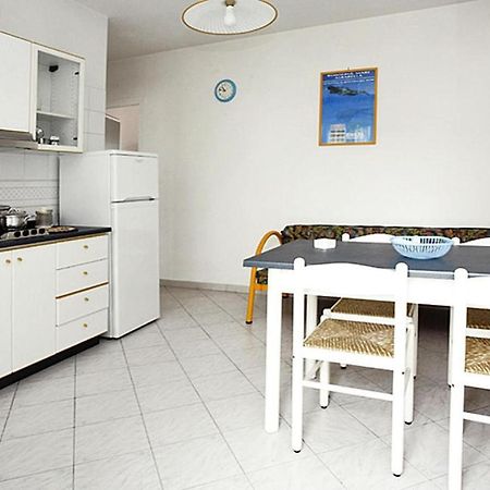 Apartment In Rosolina Mare With A Shared Pool ภายนอก รูปภาพ