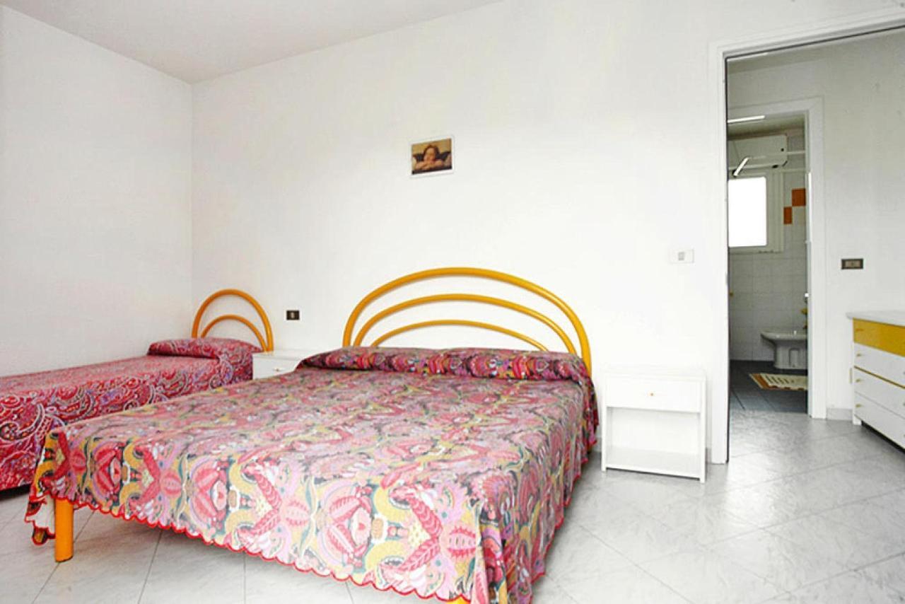 Apartment In Rosolina Mare With A Shared Pool ภายนอก รูปภาพ